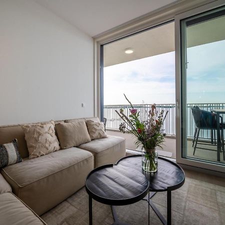 Spacious Waterfront Apartment อาร์เนอโมเดน ภายนอก รูปภาพ